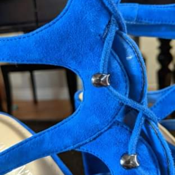 None West cobalt blue suede heels size 7.5 - Picture 2 of 4